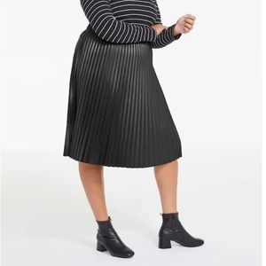 Joe Fresh Pleated Skirt NWT